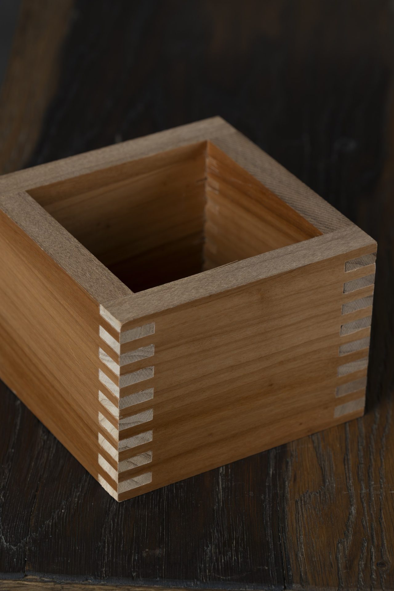 朴斗 · 指接榫细节